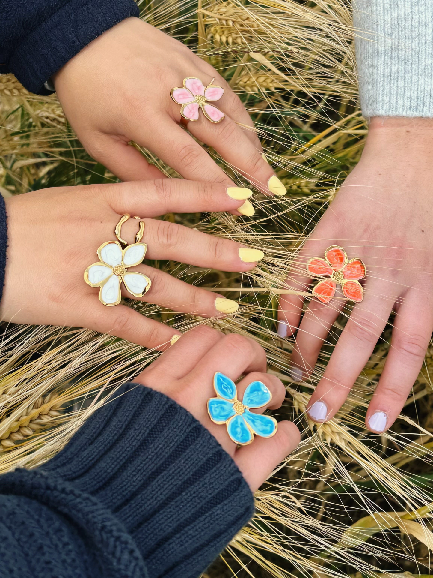 LOU flower ring (adjustable)