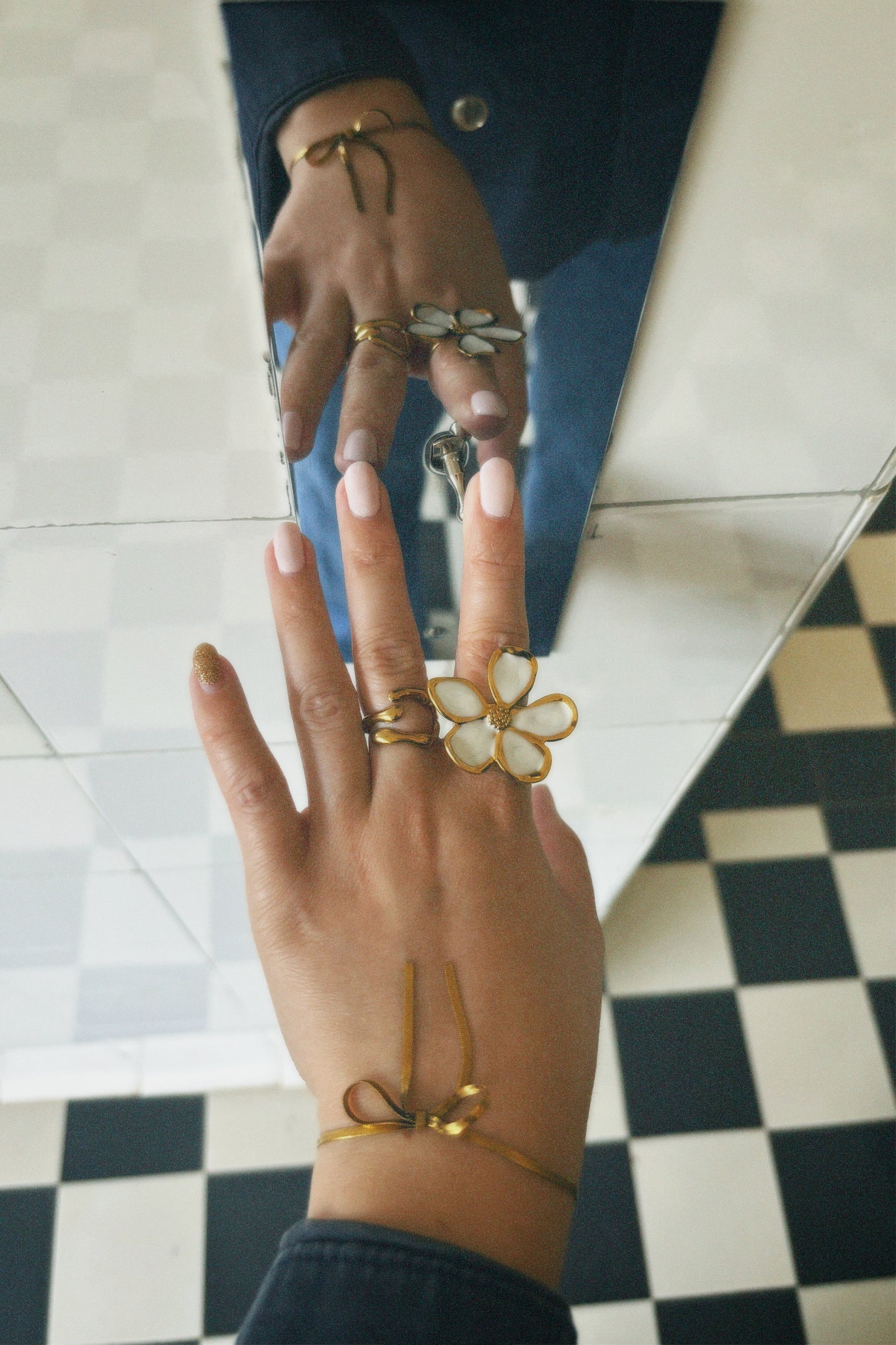 LOU flower ring (adjustable)