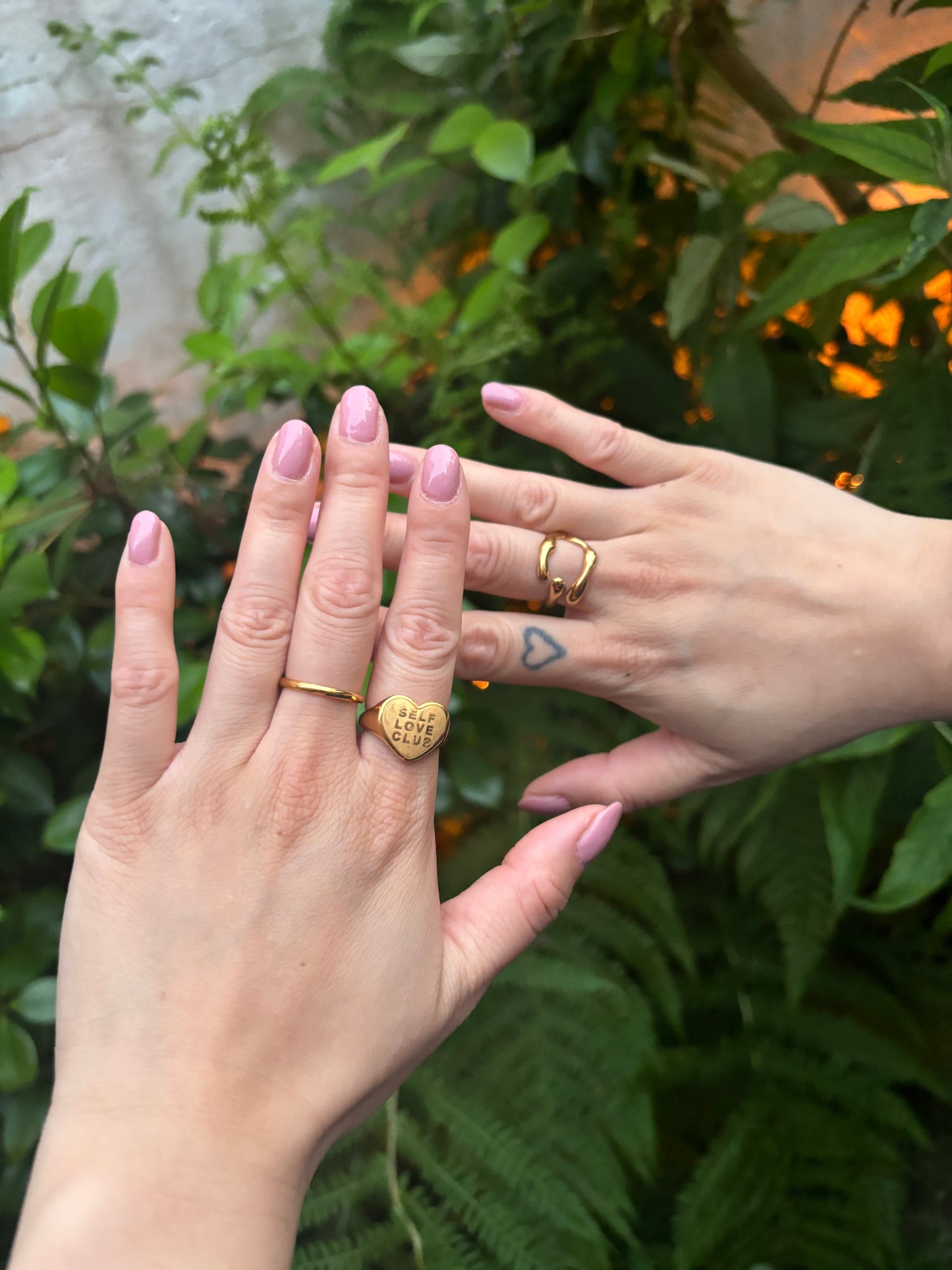 MŌ ring