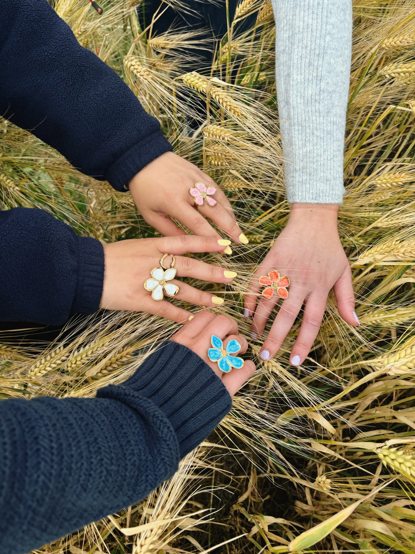 LOU flower ring (adjustable)