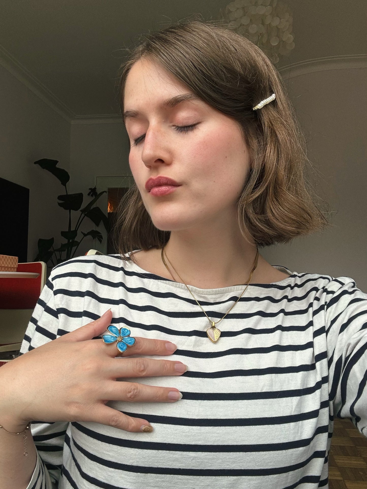 LOU flower ring (adjustable)