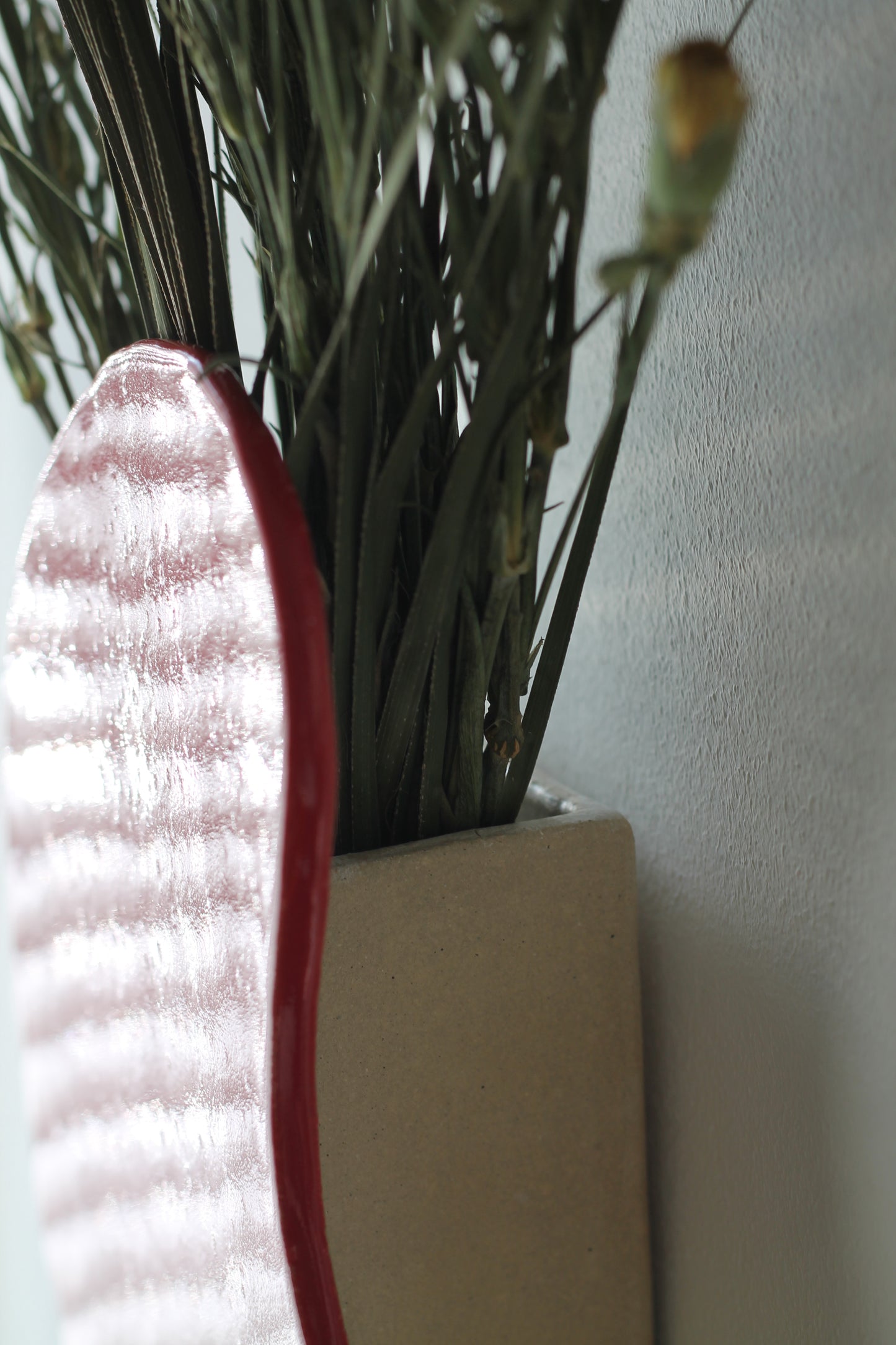 Ceramic NUNN wall vase