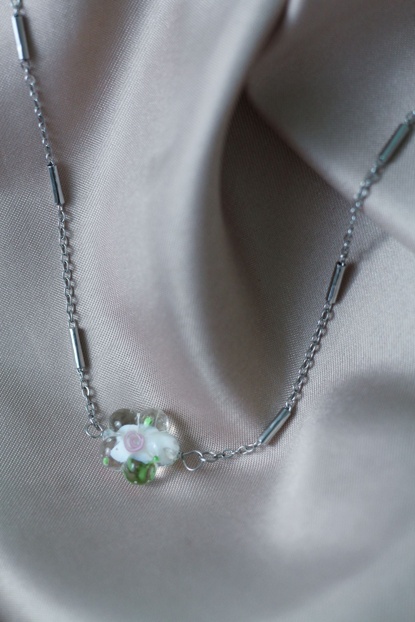 LILOU flower necklace