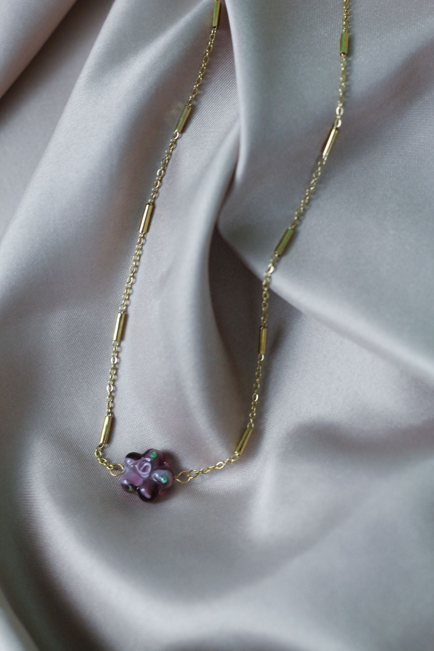 LILOU flower necklace