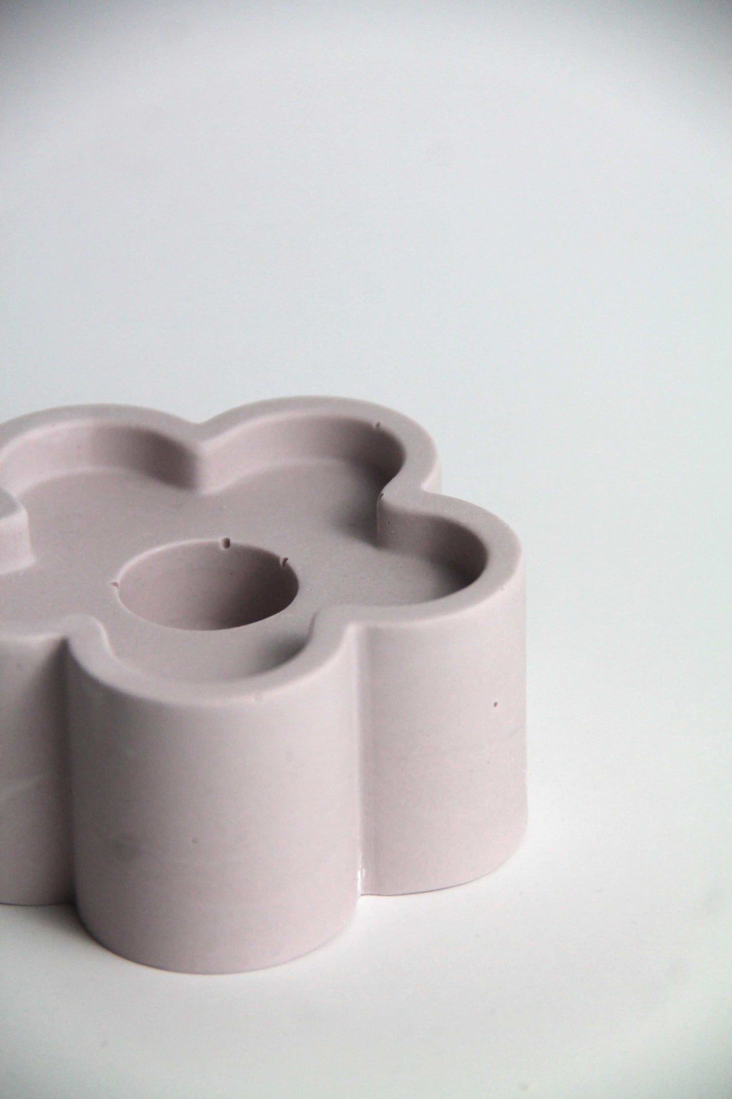 Pippa flower candle holder - Custom made