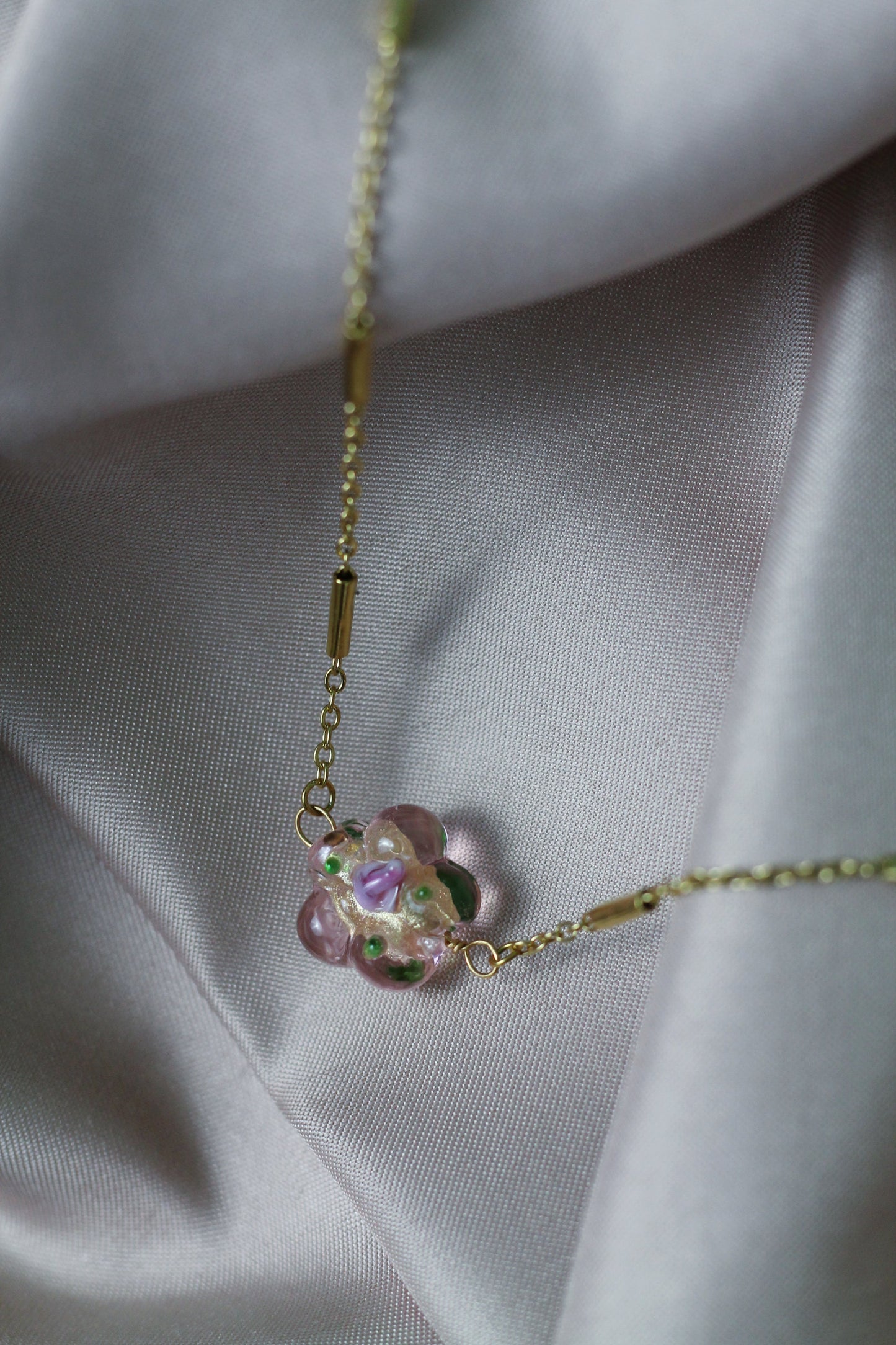 LILOU flower necklace