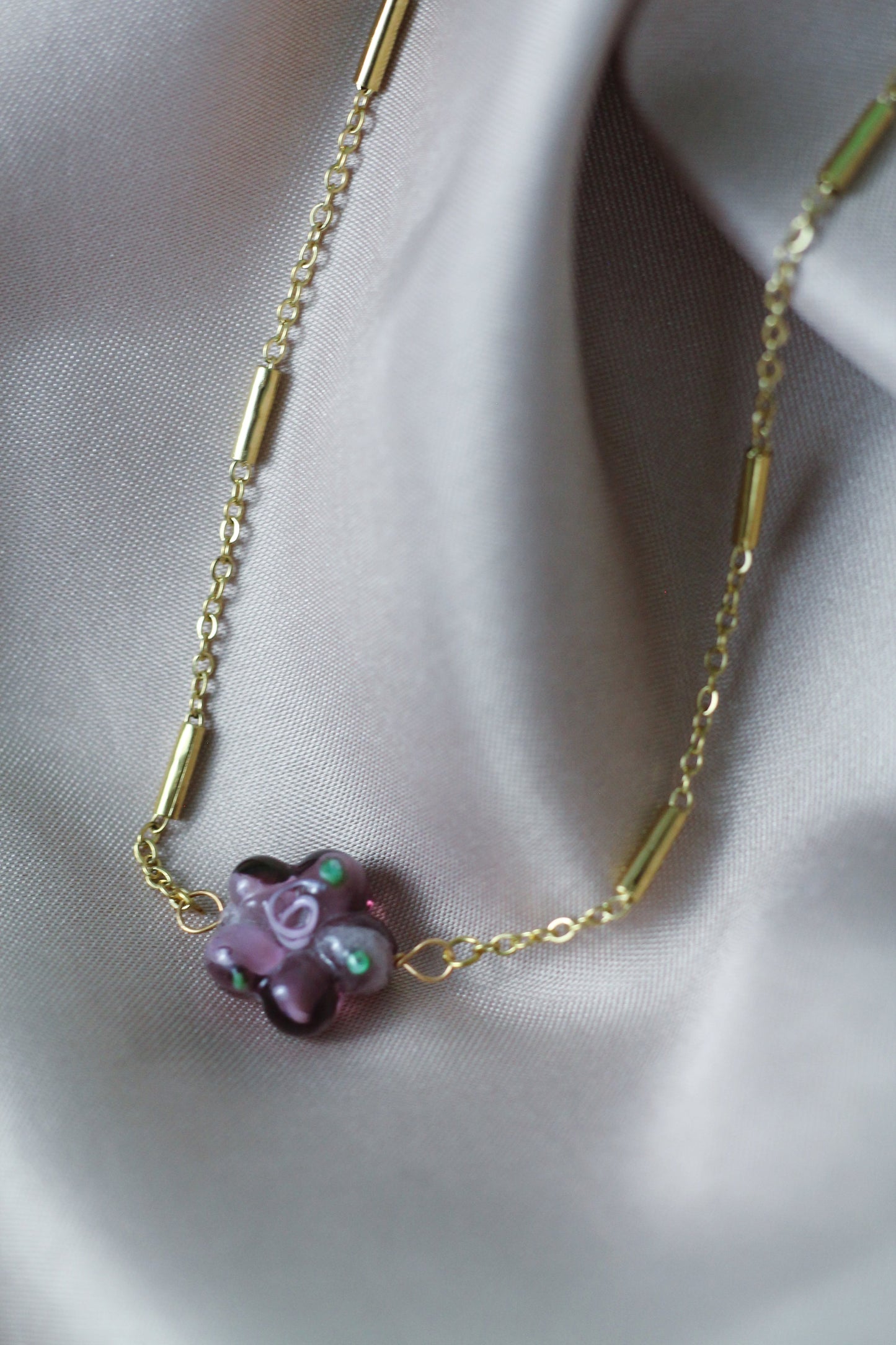 LILOU flower necklace