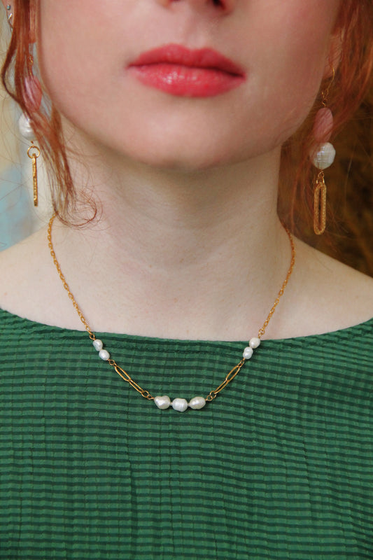 Freshwater pearl FAE necklace