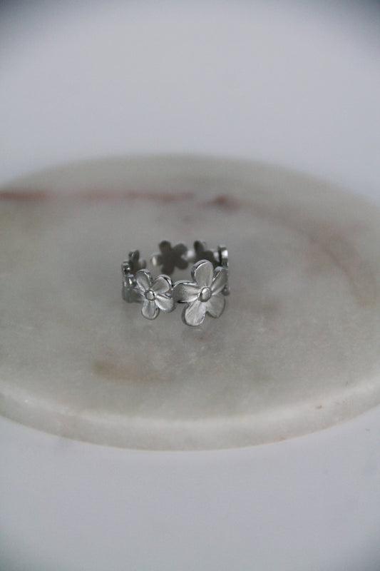 MADELINE flower ring