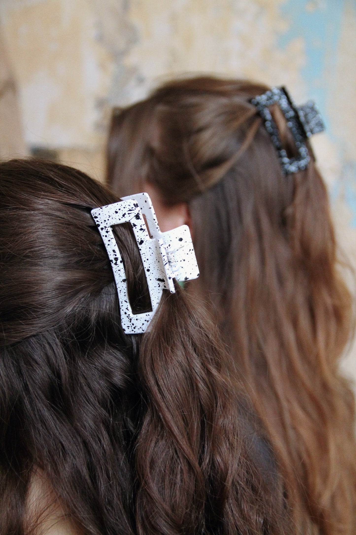 MIA hair claw