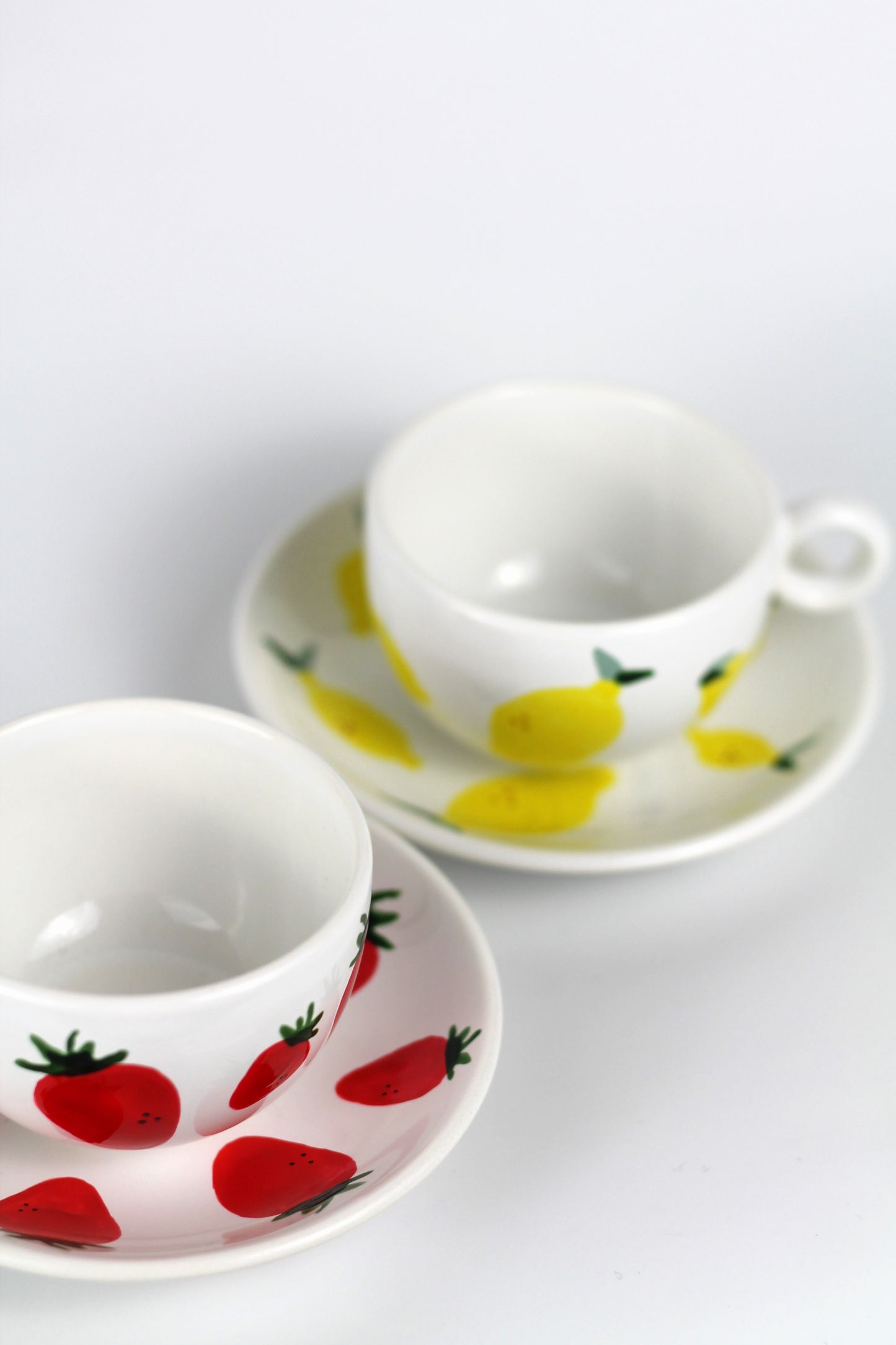 Porcelain FRUITY espresso mug and coaster set