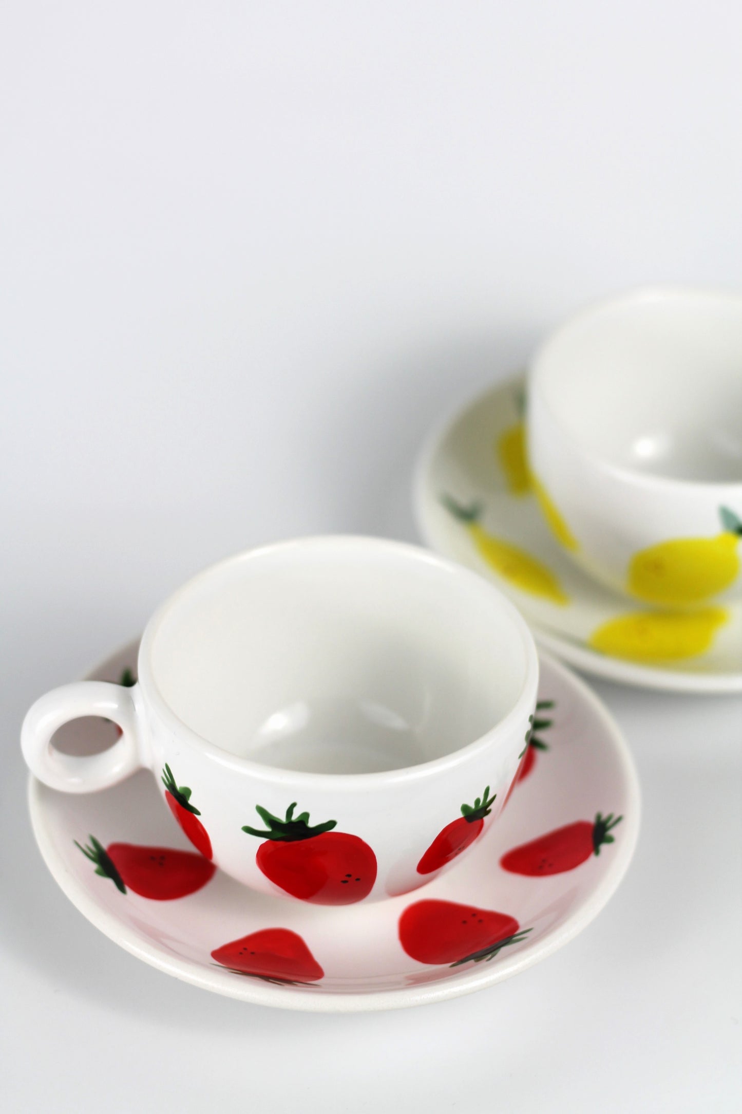 Porcelain FRUITY espresso mug and coaster set
