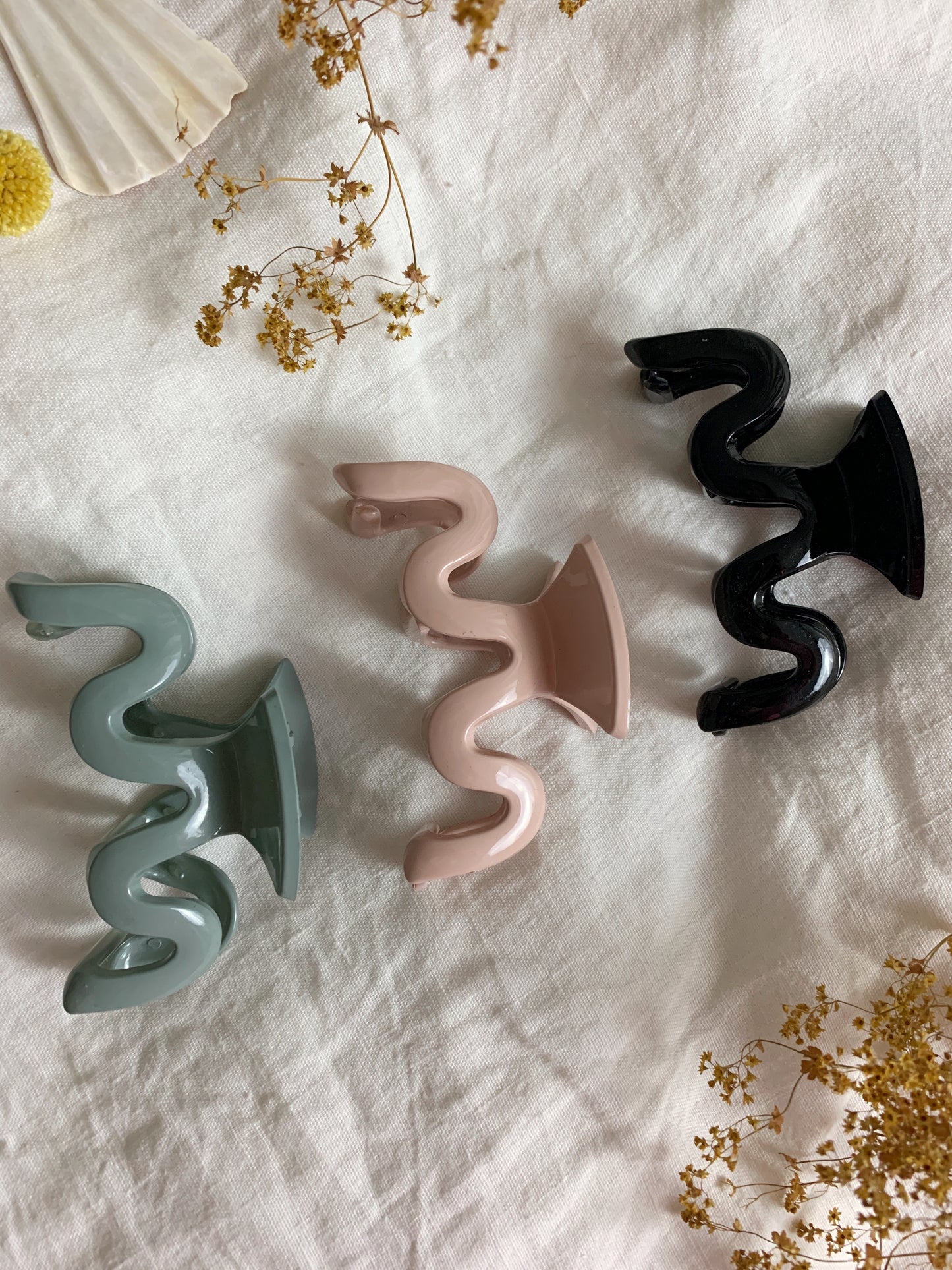 GRACE hair claw