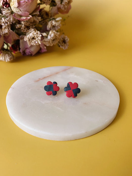 DAISY stud earrings - Checkered red and black