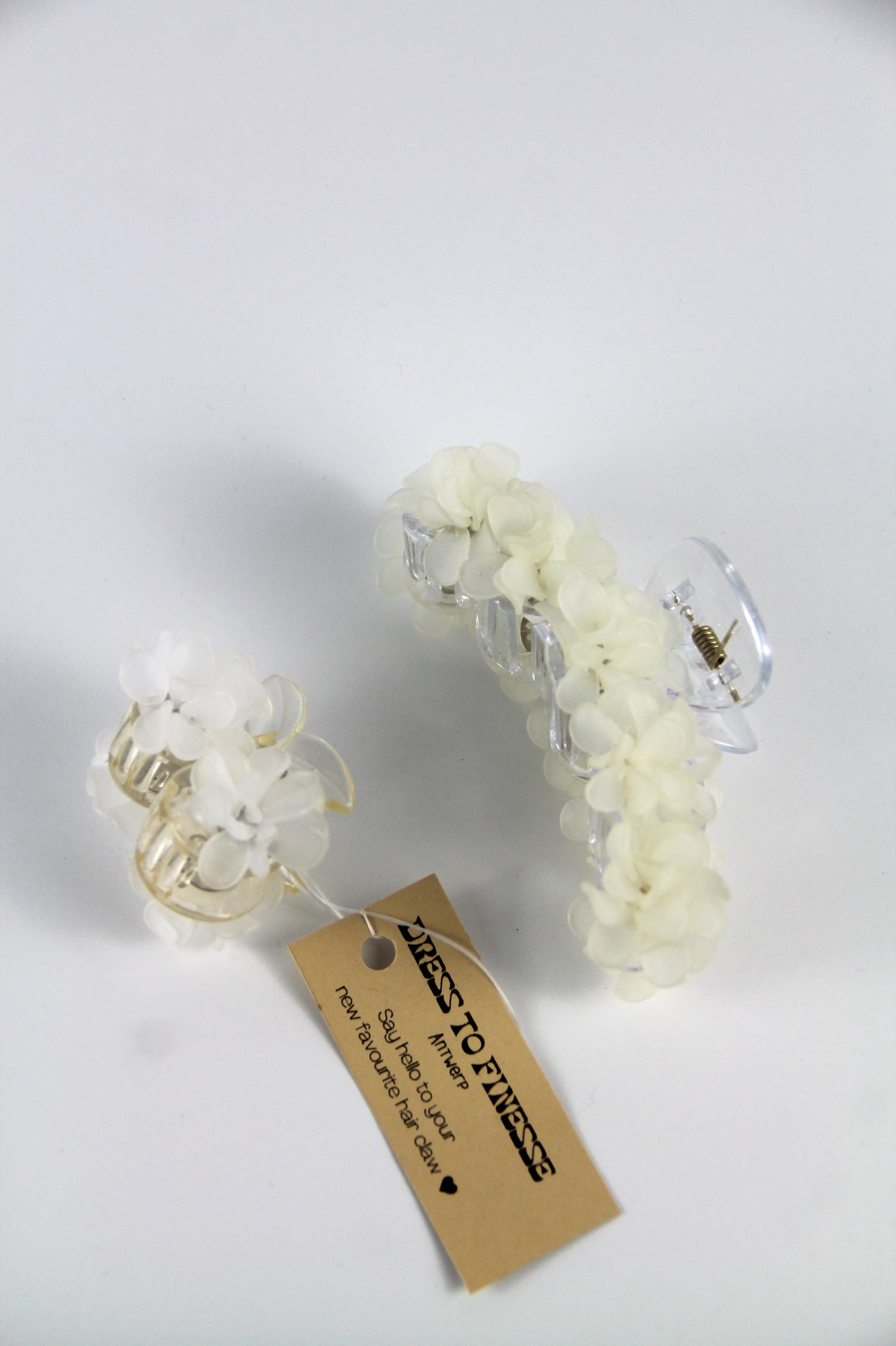 Small FLEUR flower hair claw - White