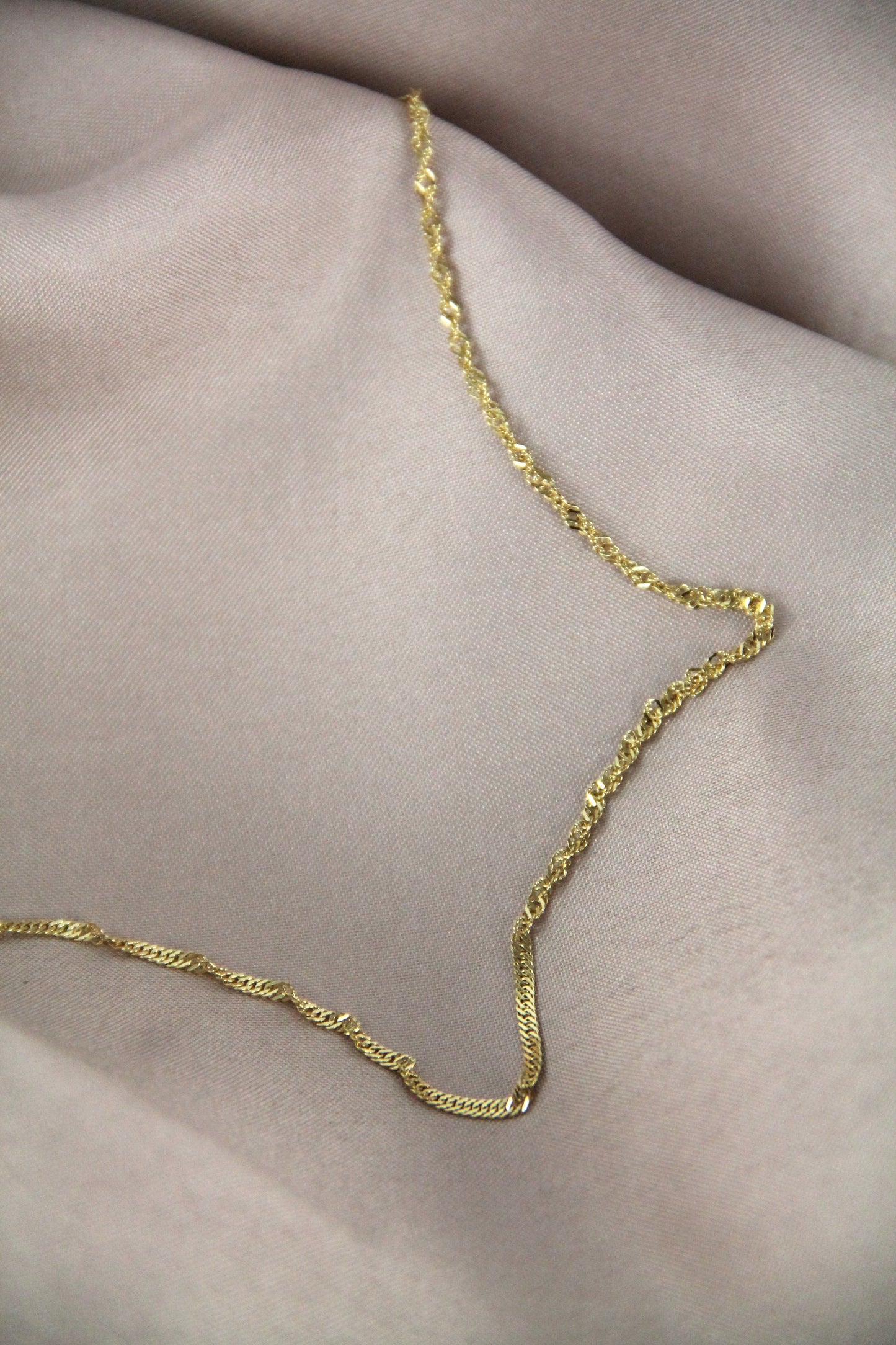 DAINTY chain necklace