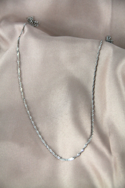 DAINTY chain necklace