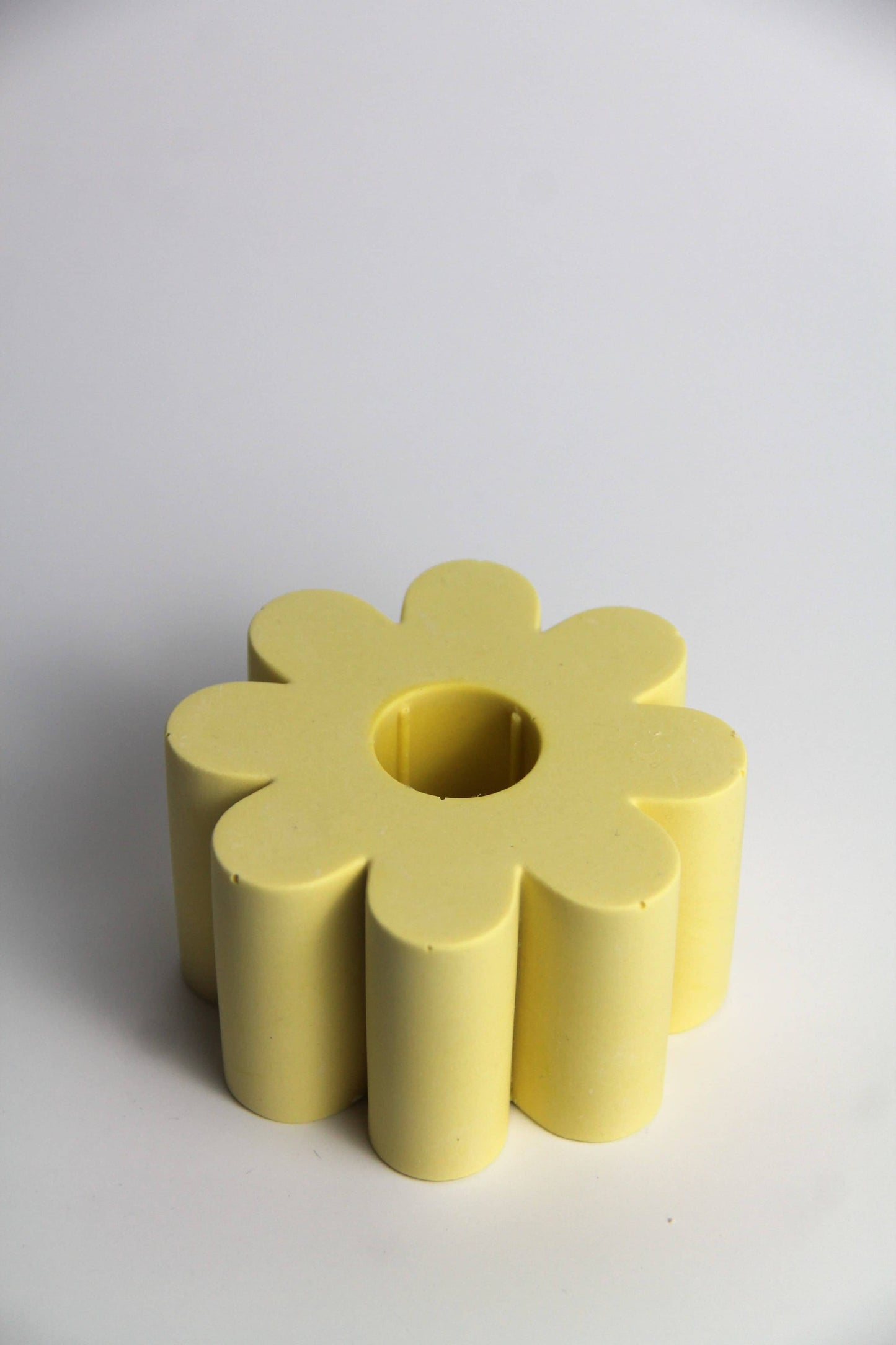 Daisy flower candle holder - Custom made