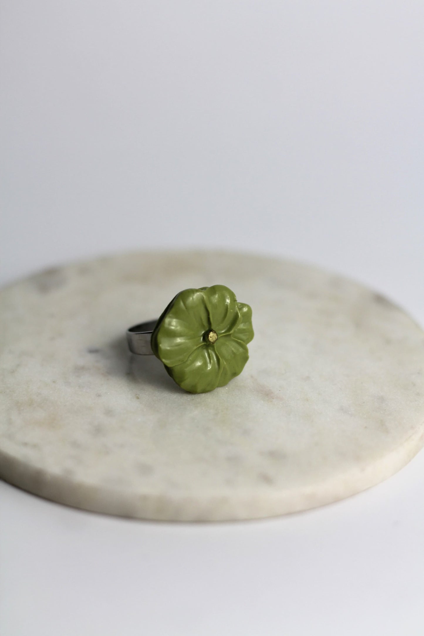Flower Power ring - Poppy - Olive green