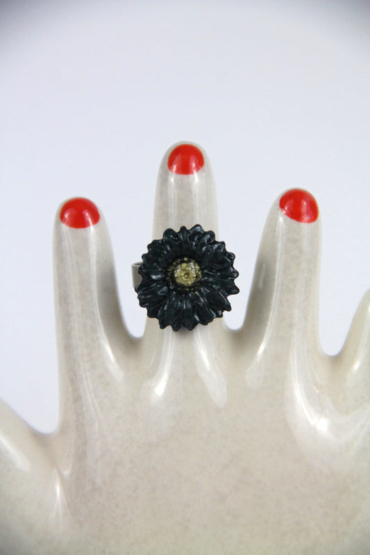 Flower Power ring - Calendula - Black pearl