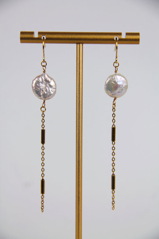 Freshwater pearl JUNO earrings