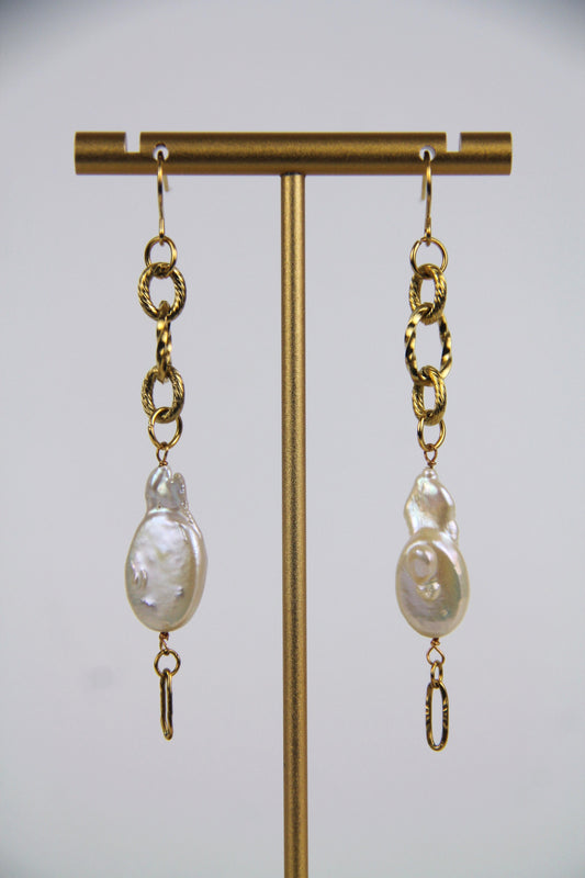 Freshwater pearl AIKO earrings