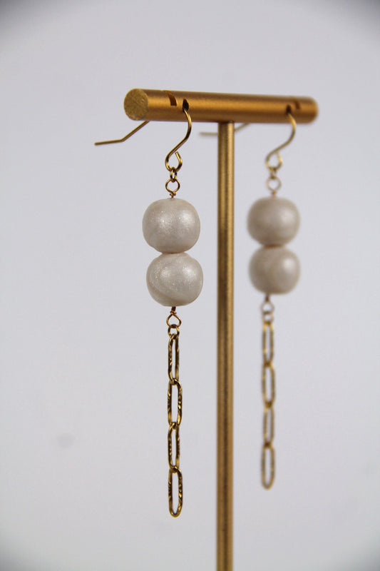 AVA bead earrings - White