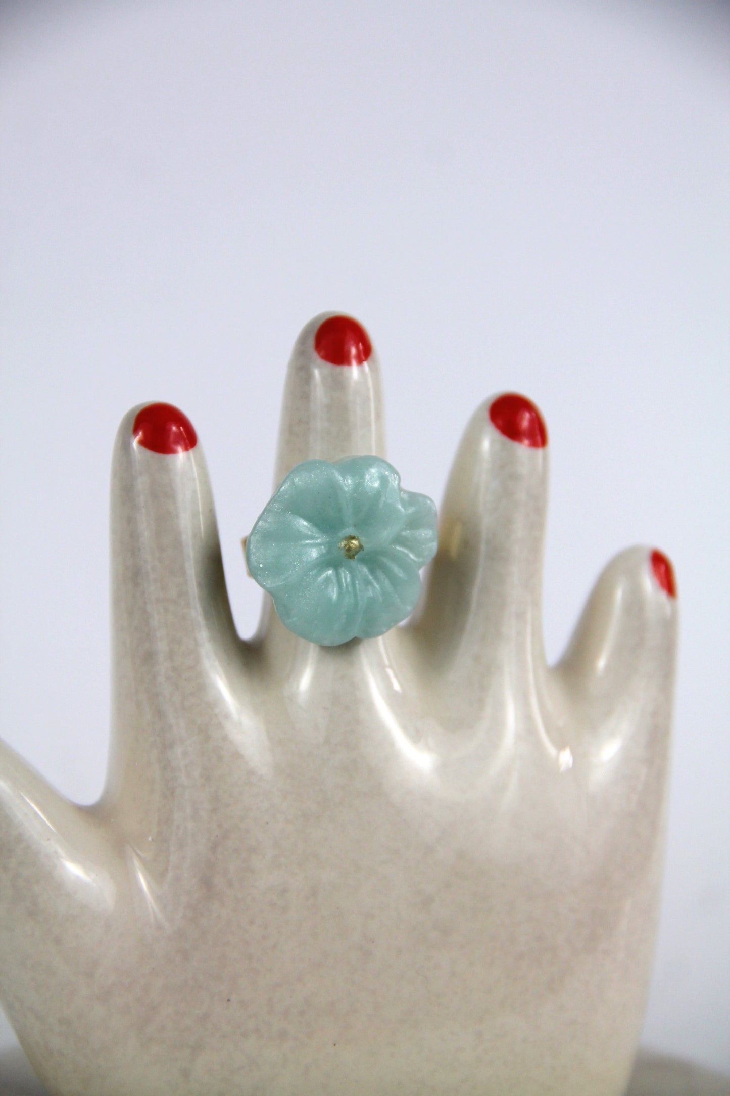 Flower Power ring - Poppy - Pearly light blue