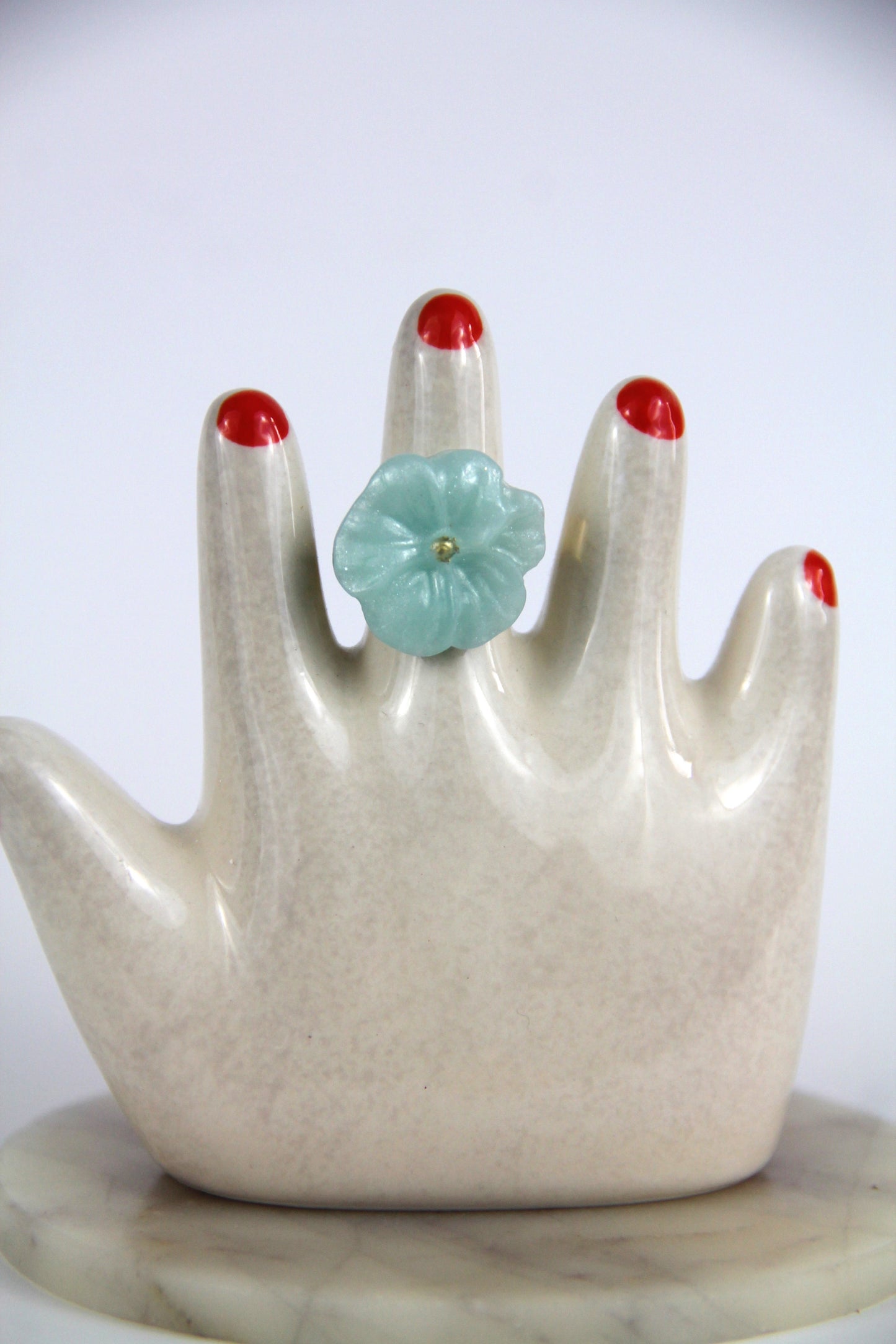 Flower Power ring - Poppy - Pearly light blue