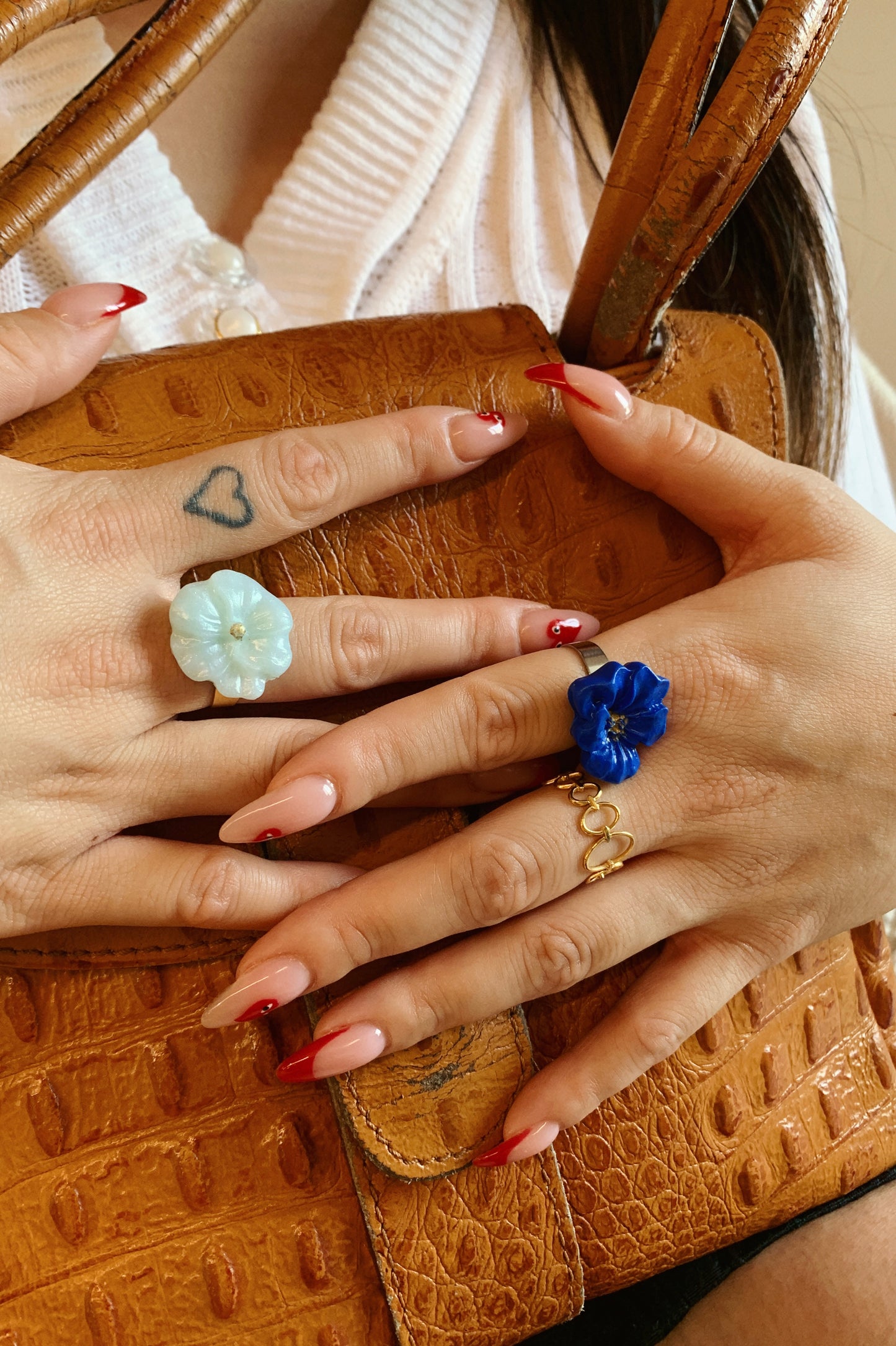 Flower Power ring - Poppy - Pearly light blue