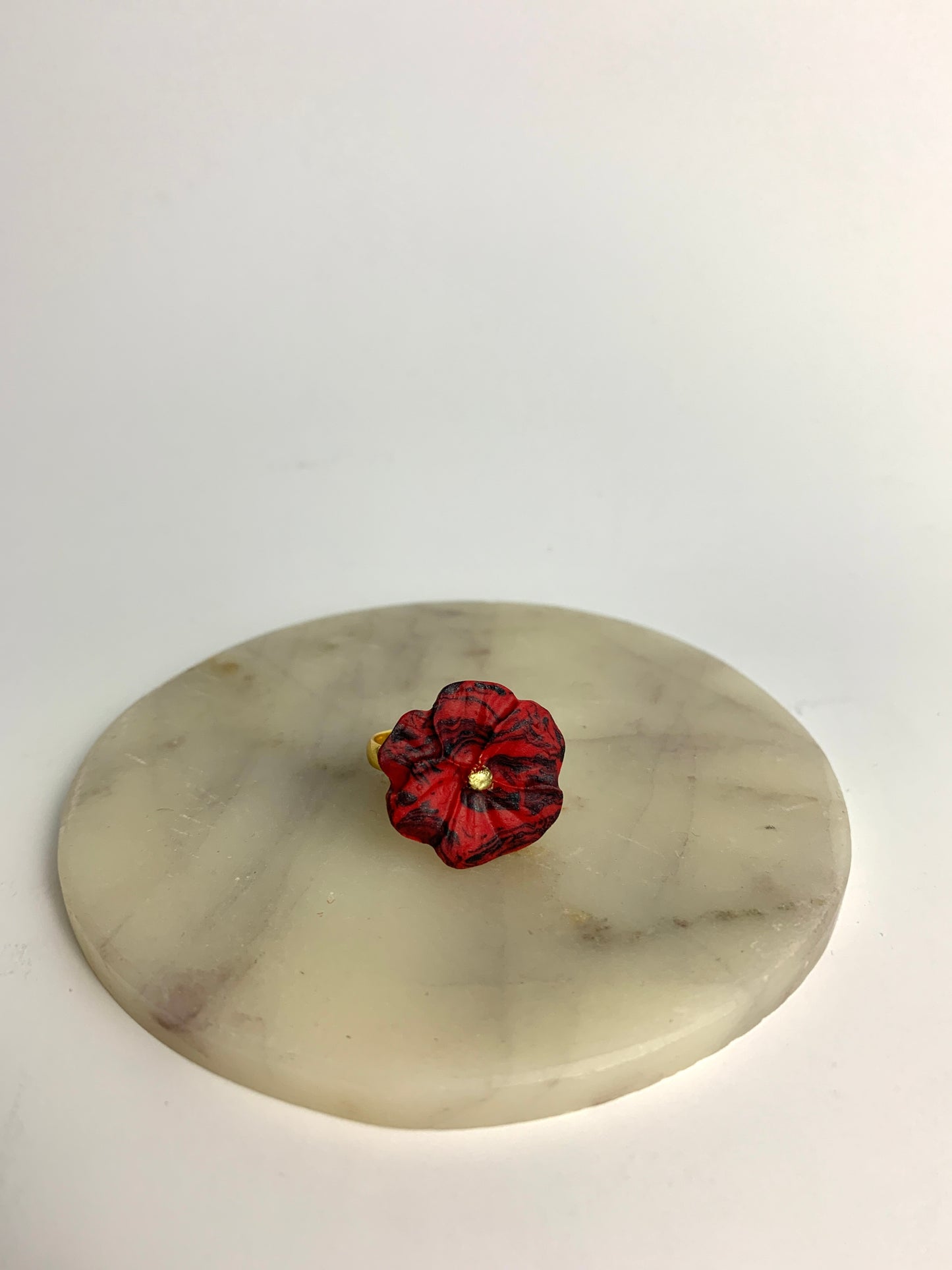 Flower Power ring - Poppy - Marbled red and black