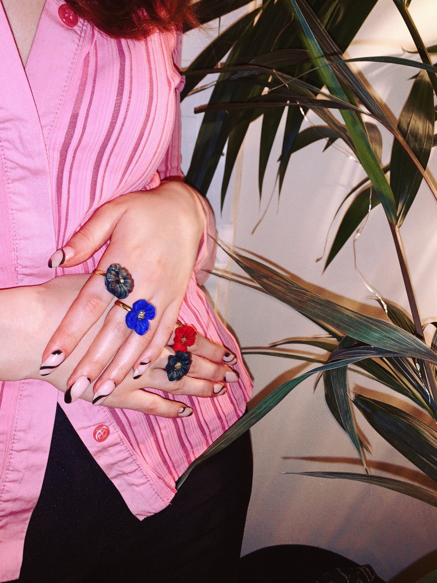Flower Power ring - Buttercup - Pearly black