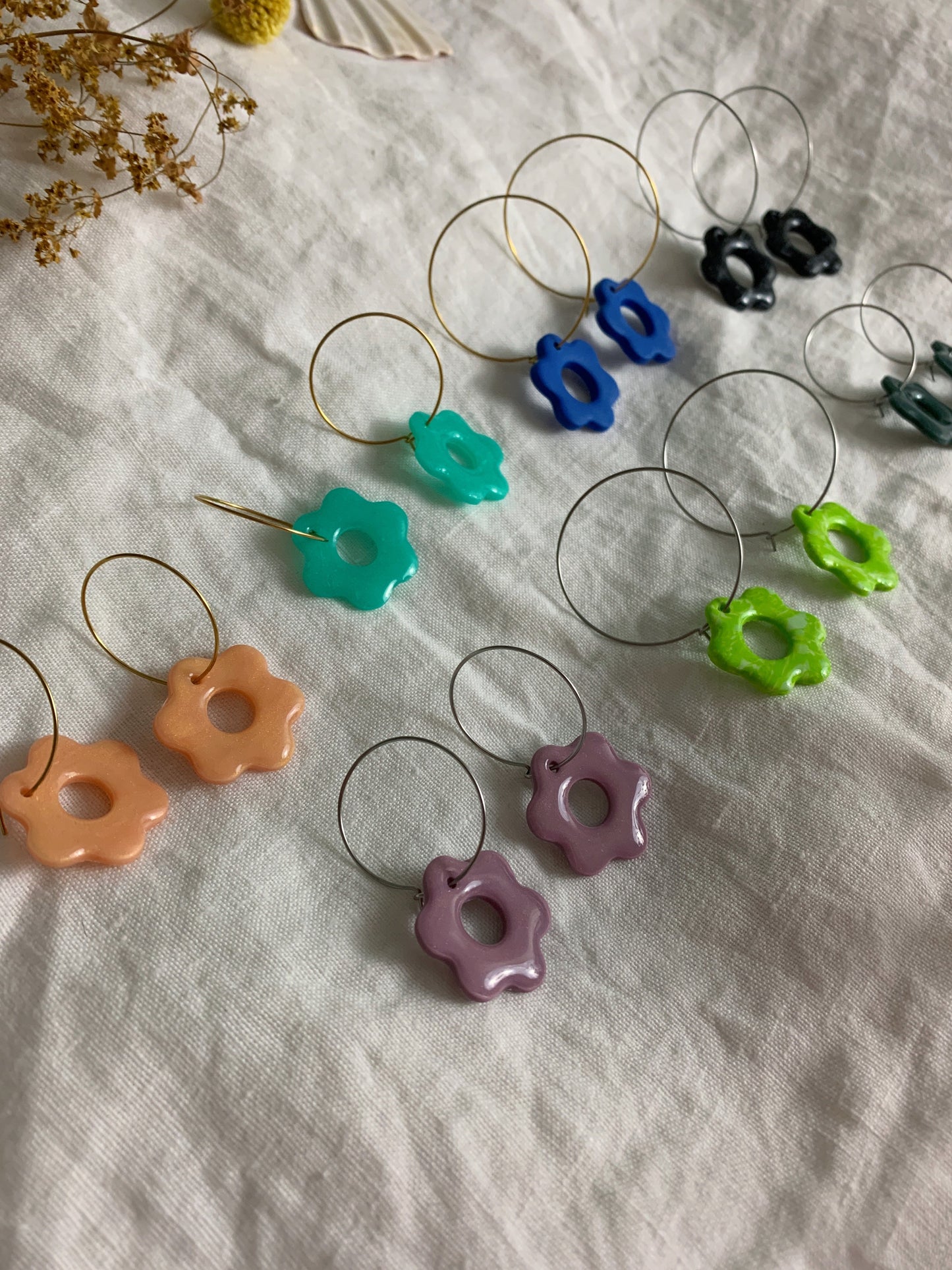 LOUISE flower earrings (charms) - Acid green